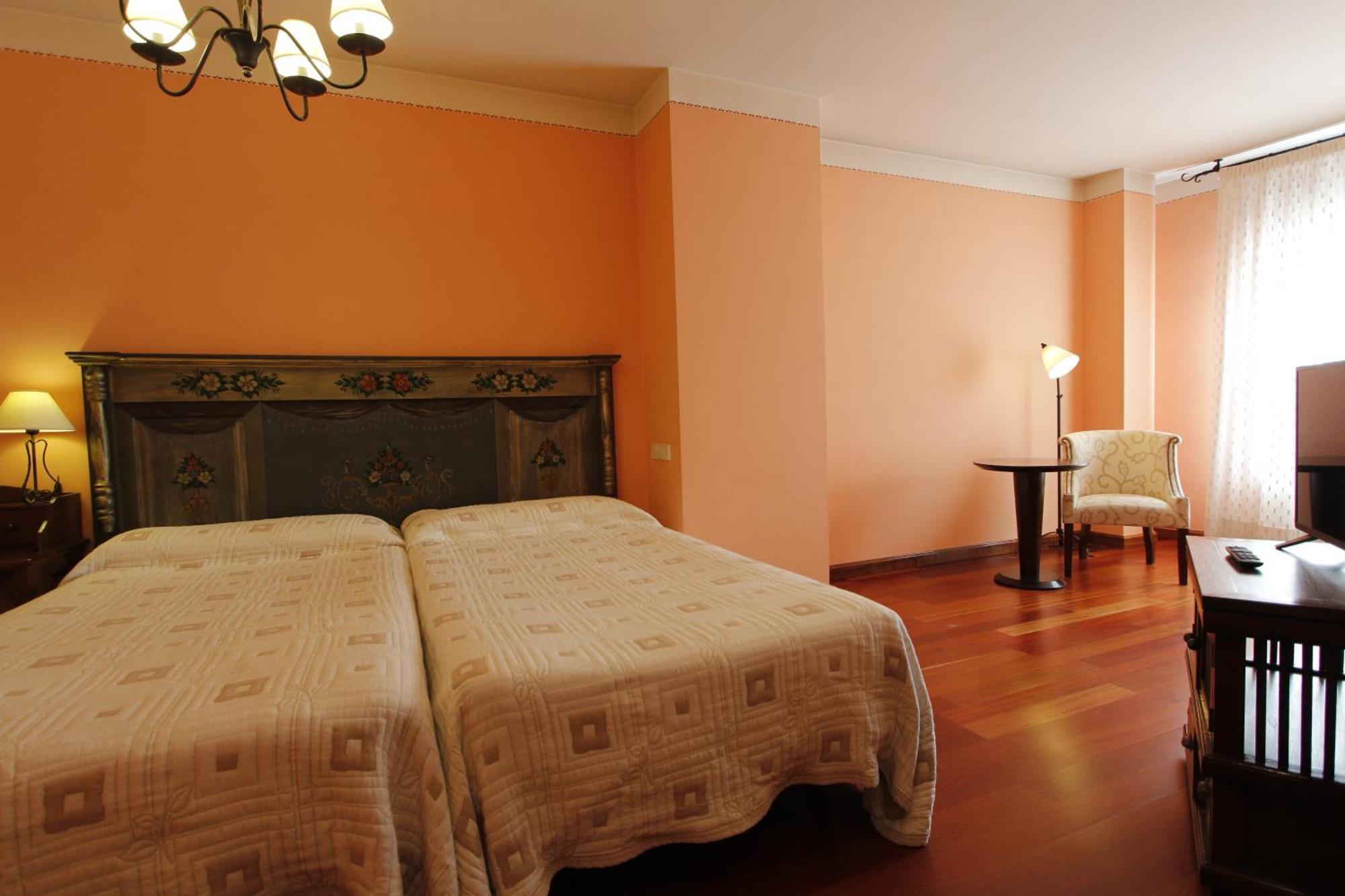 Hotel La De Castroviejo 2*